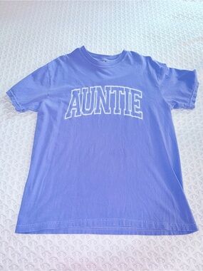 Auntie Short Sleeve Tee in Lavender